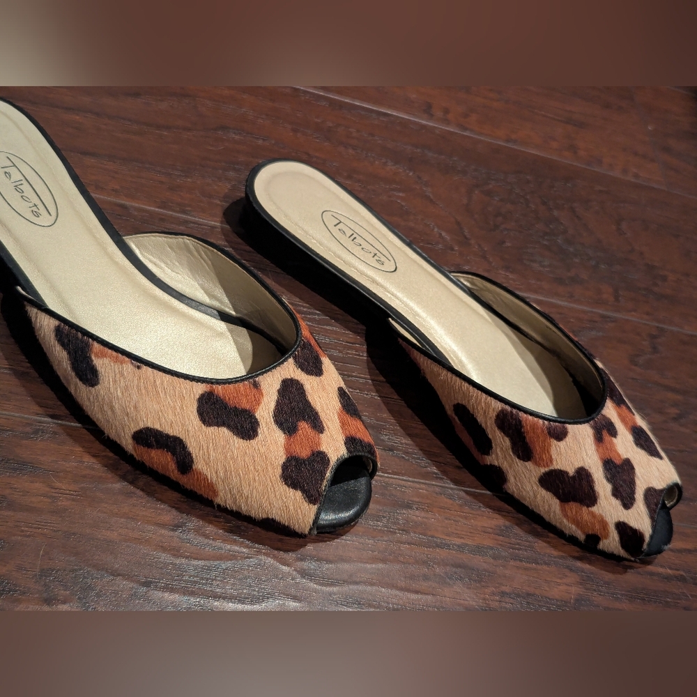 Talbots sz.7 Leopard print Pony Hair Tan Flats - Picture 3 of 6